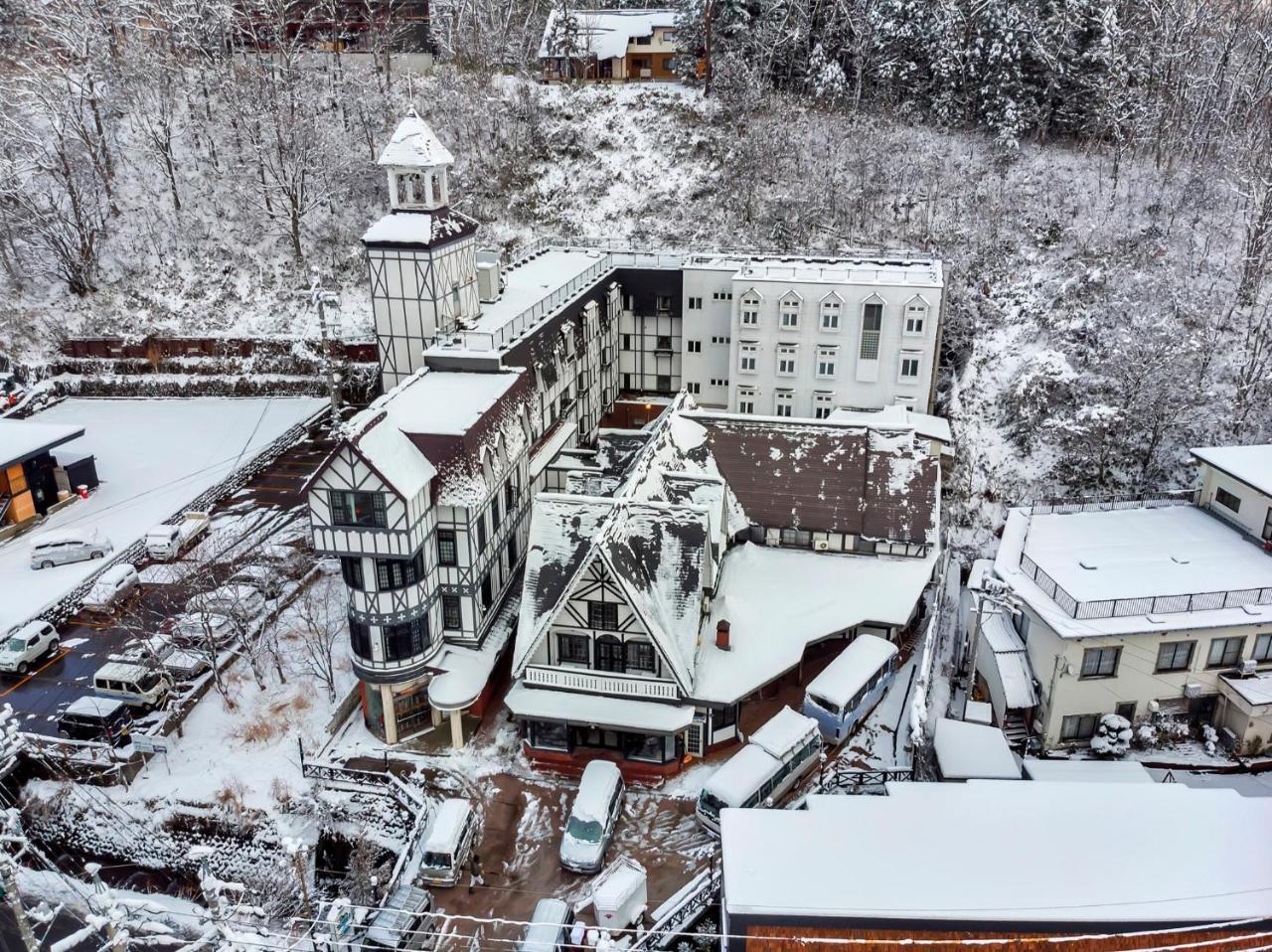 Hakuba Gondola Hotel Exteriör bild
